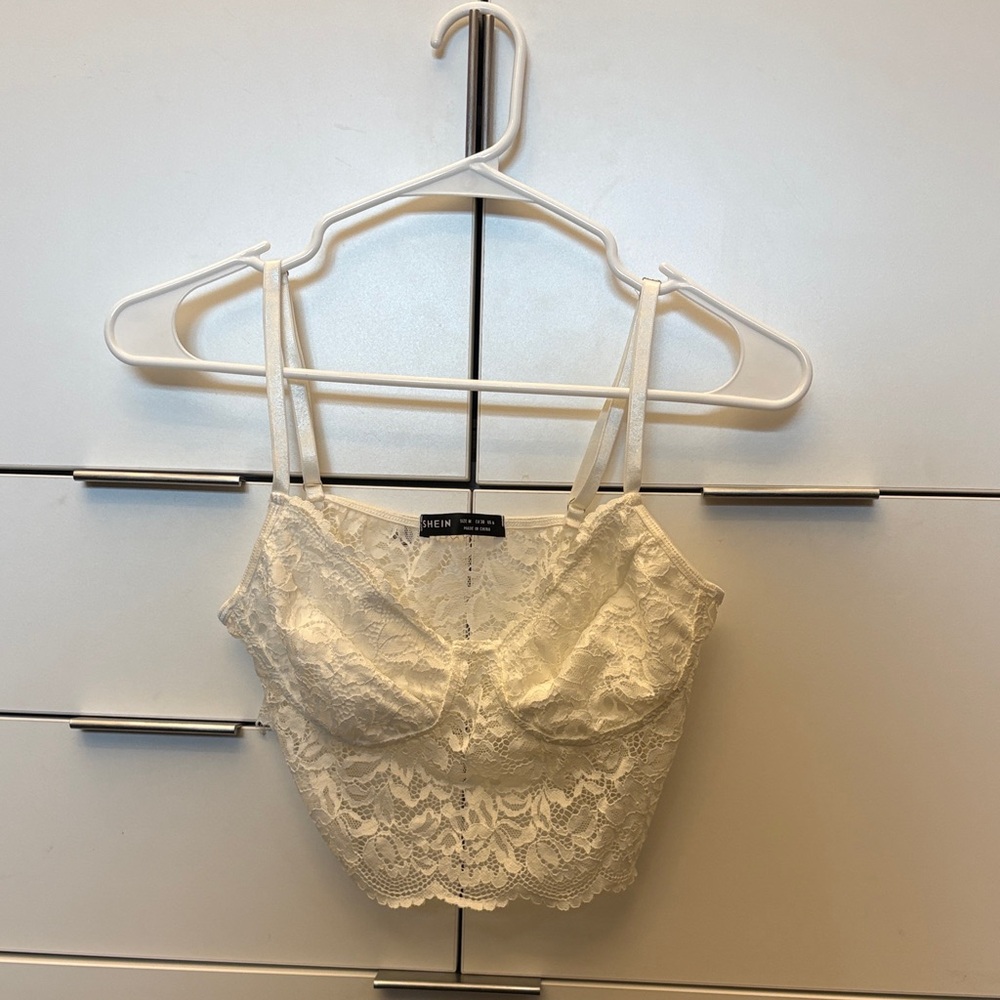SHEIN Cream Lace Bralette Crop Top with Scalloped Hem